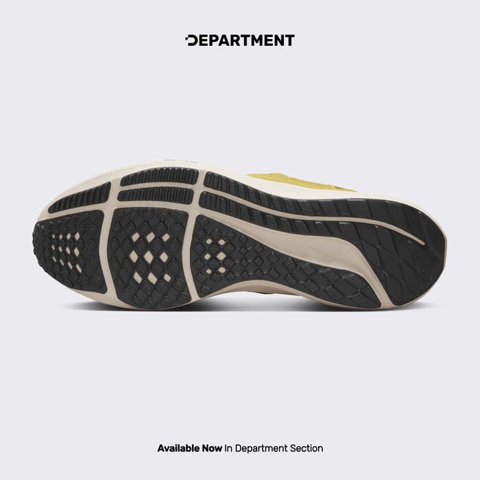 NIKE AIR HUARACHE 20Y24 "SAFFRON QUARTZ" X PATTA