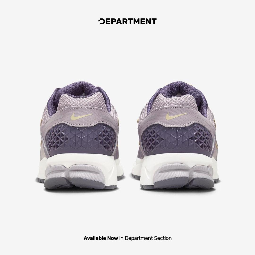 NIKE ZOOM VOMERO 5
