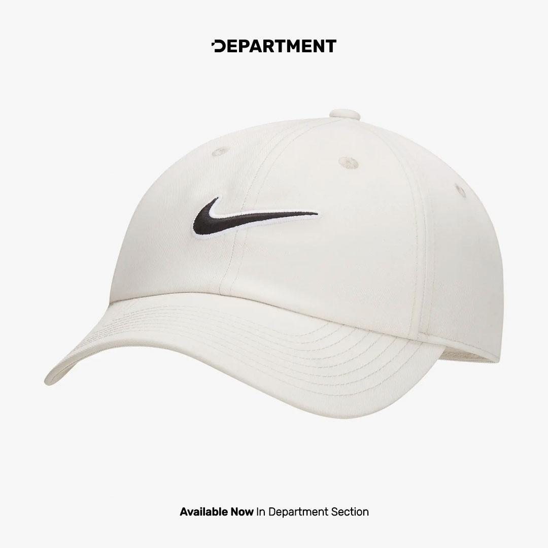 NIKE CLUB UNSTRUCTURED SWOOSH