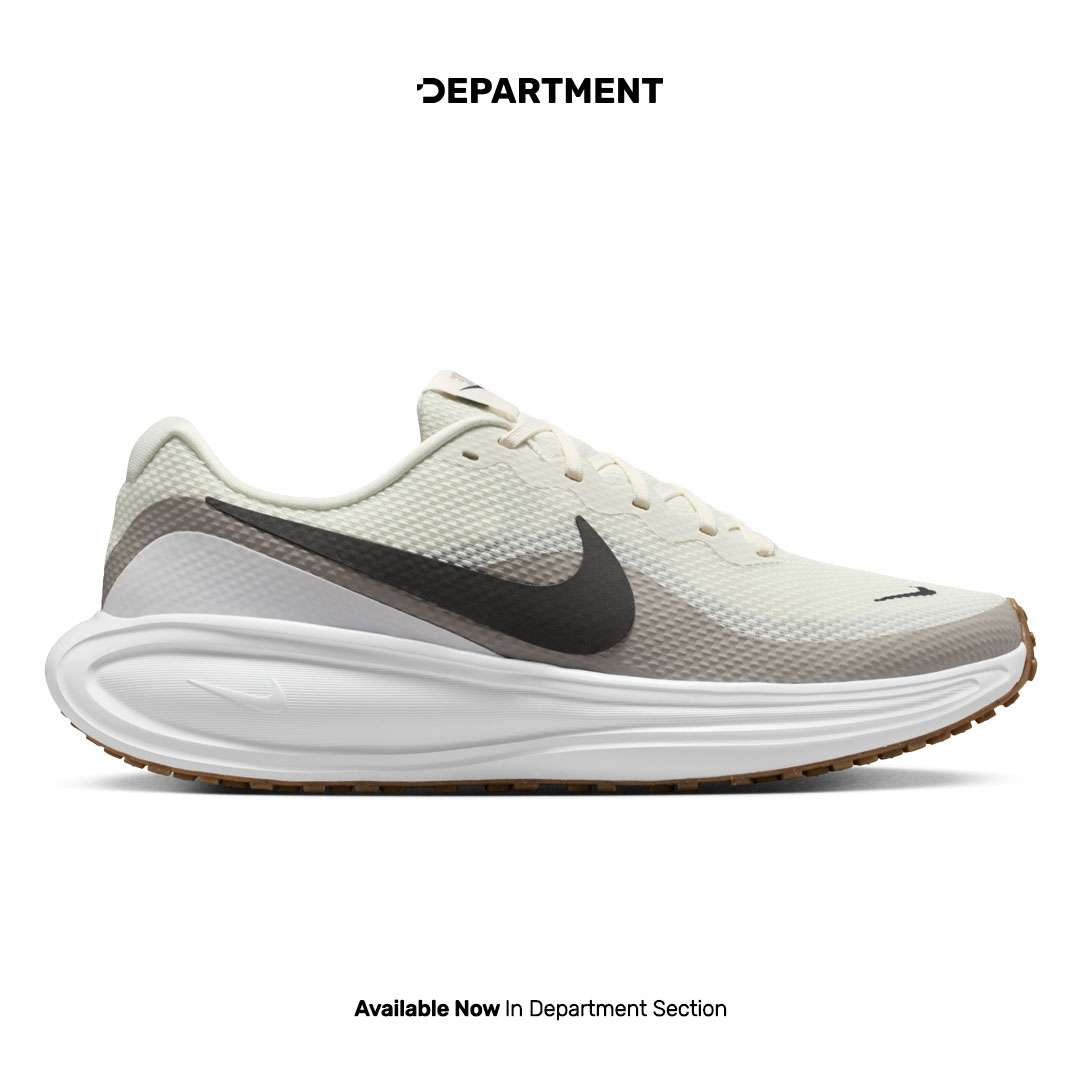 NIKE REVOLUTION 8