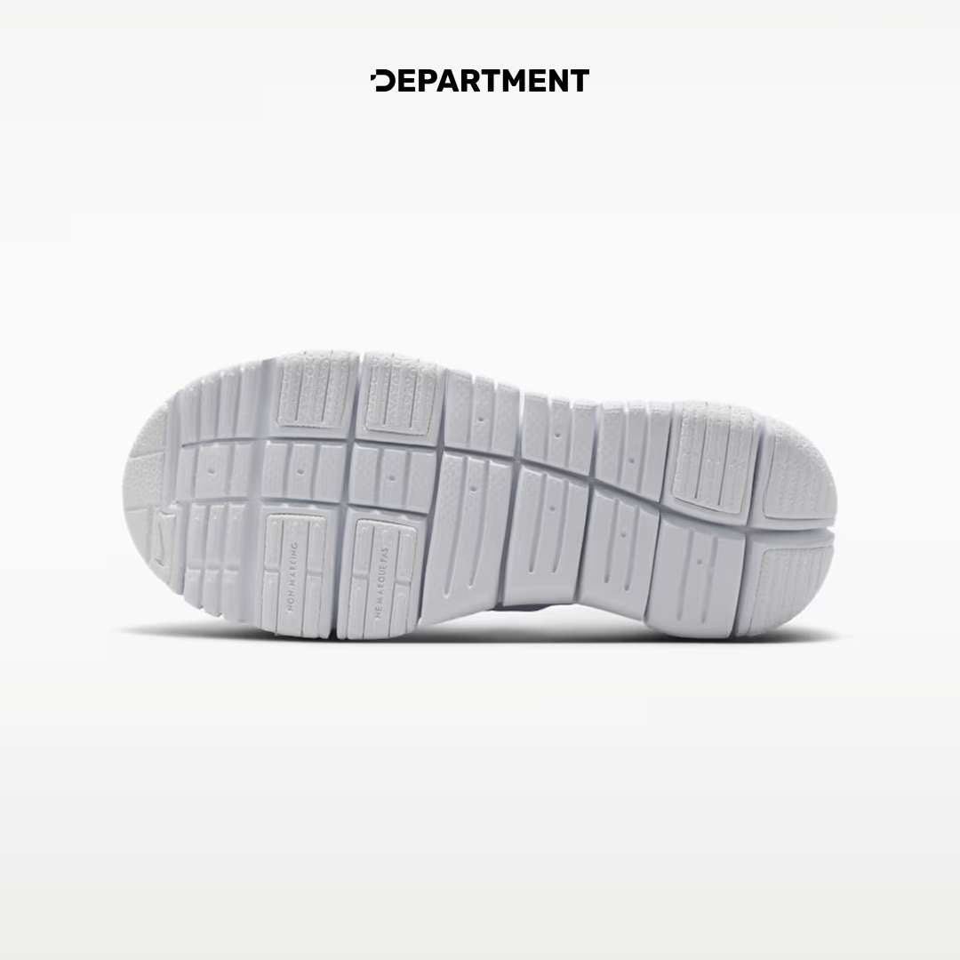NIKE DYNAMO FREE SE (PS)