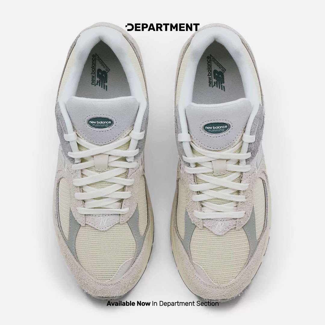 NEW BALANCE 2002R