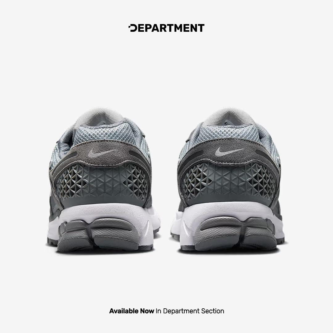 NIKE AIR ZOOM VOMERO 5