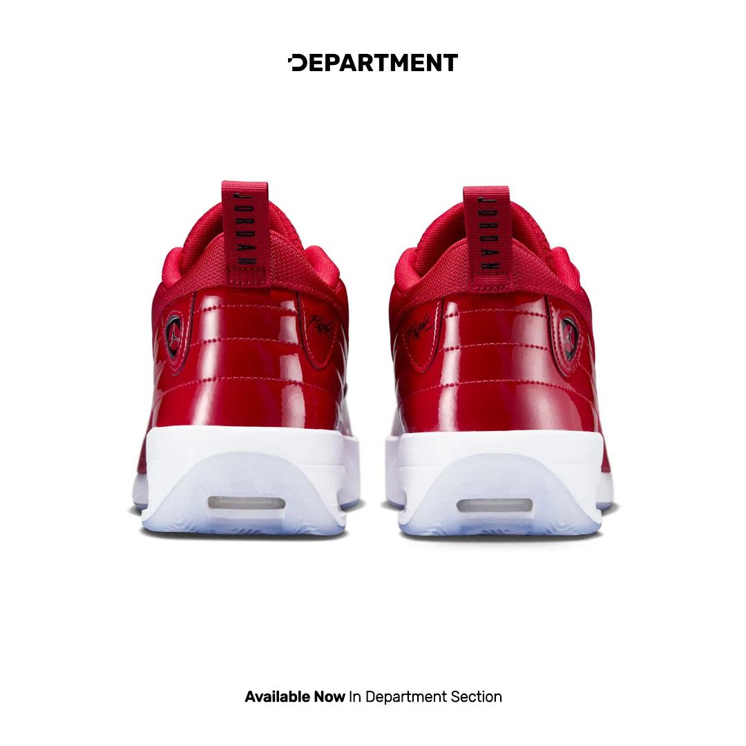 NIKE JORDAN MAX AURA 6