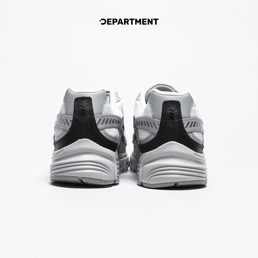 NIKE INITIATOR