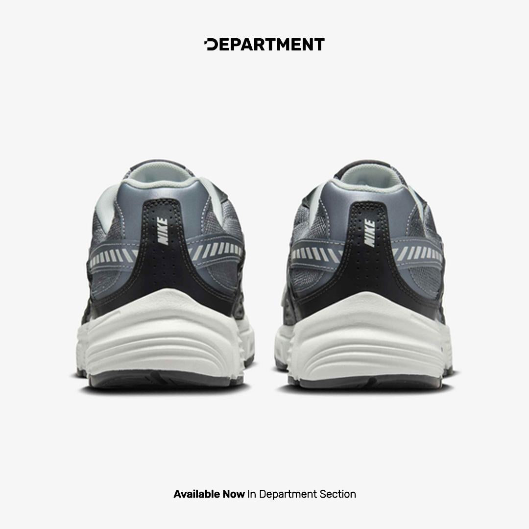 NIKE INITIATOR