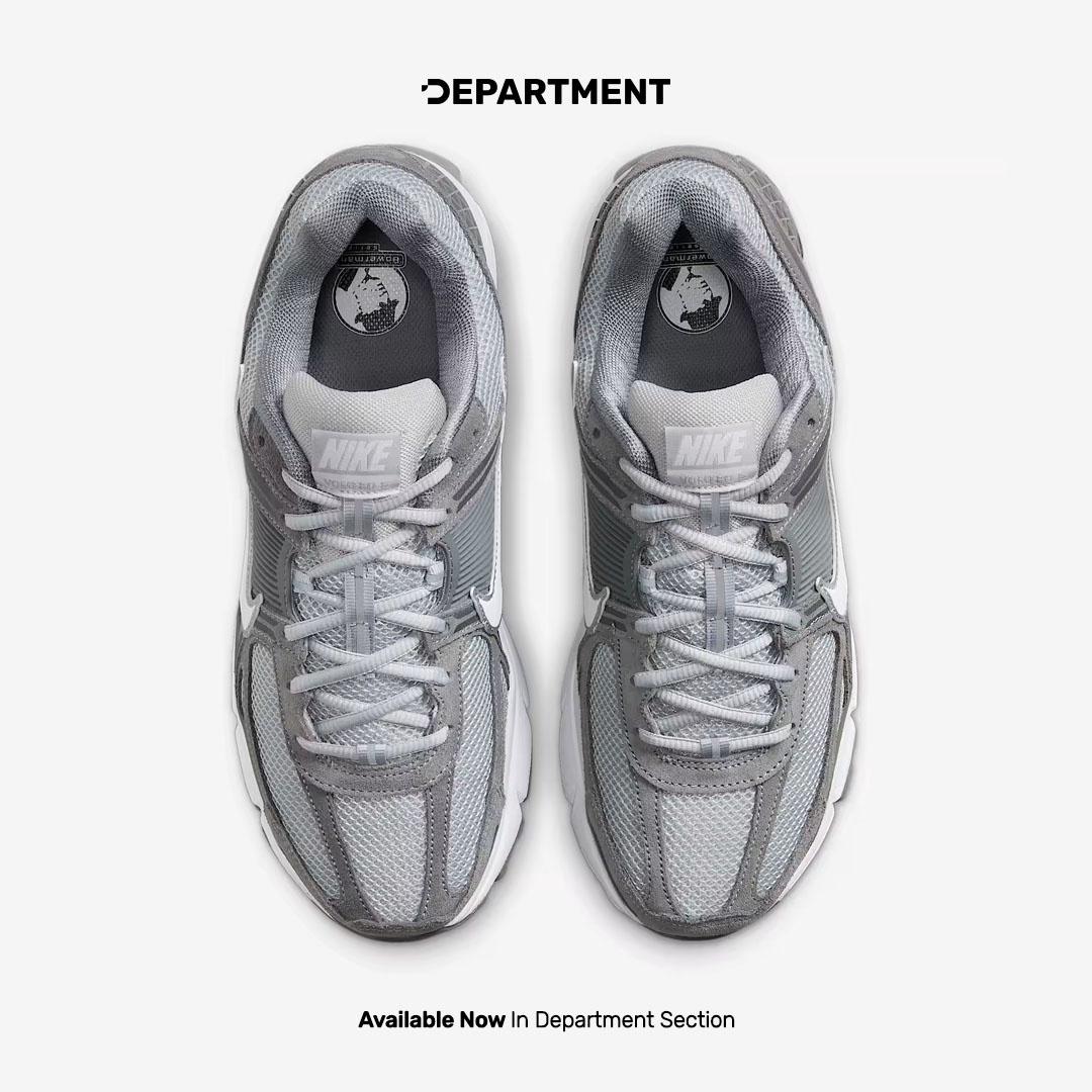 NIKE AIR ZOOM VOMERO 5