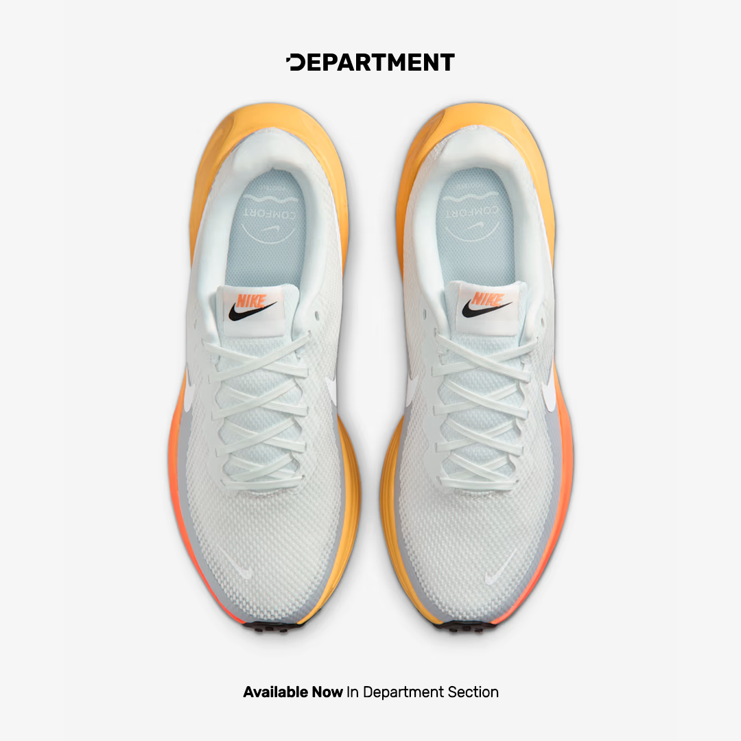 NIKE REVOLUTION 8
