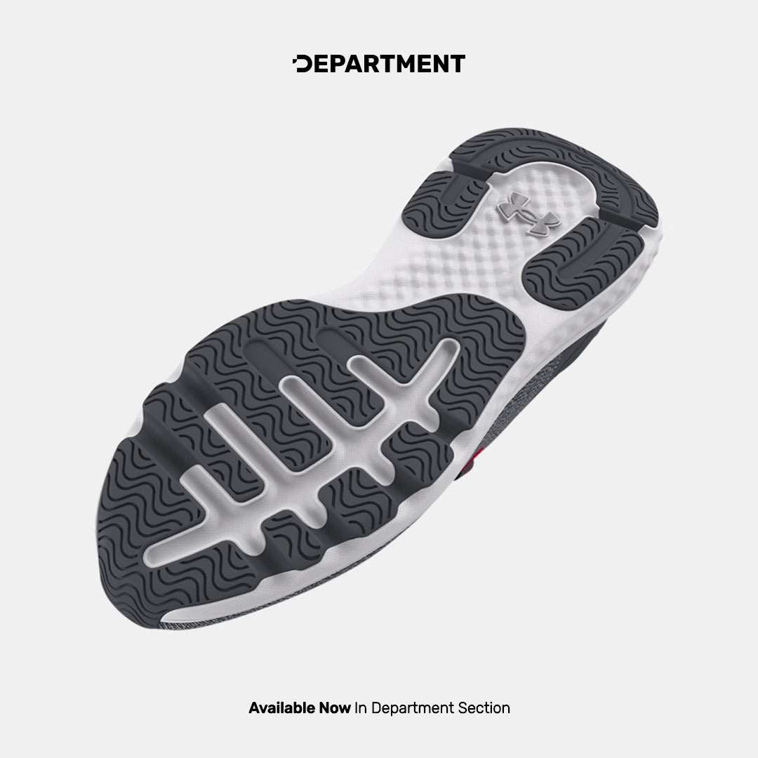 UNDER ARMOUR CHARGED REVITALIZE