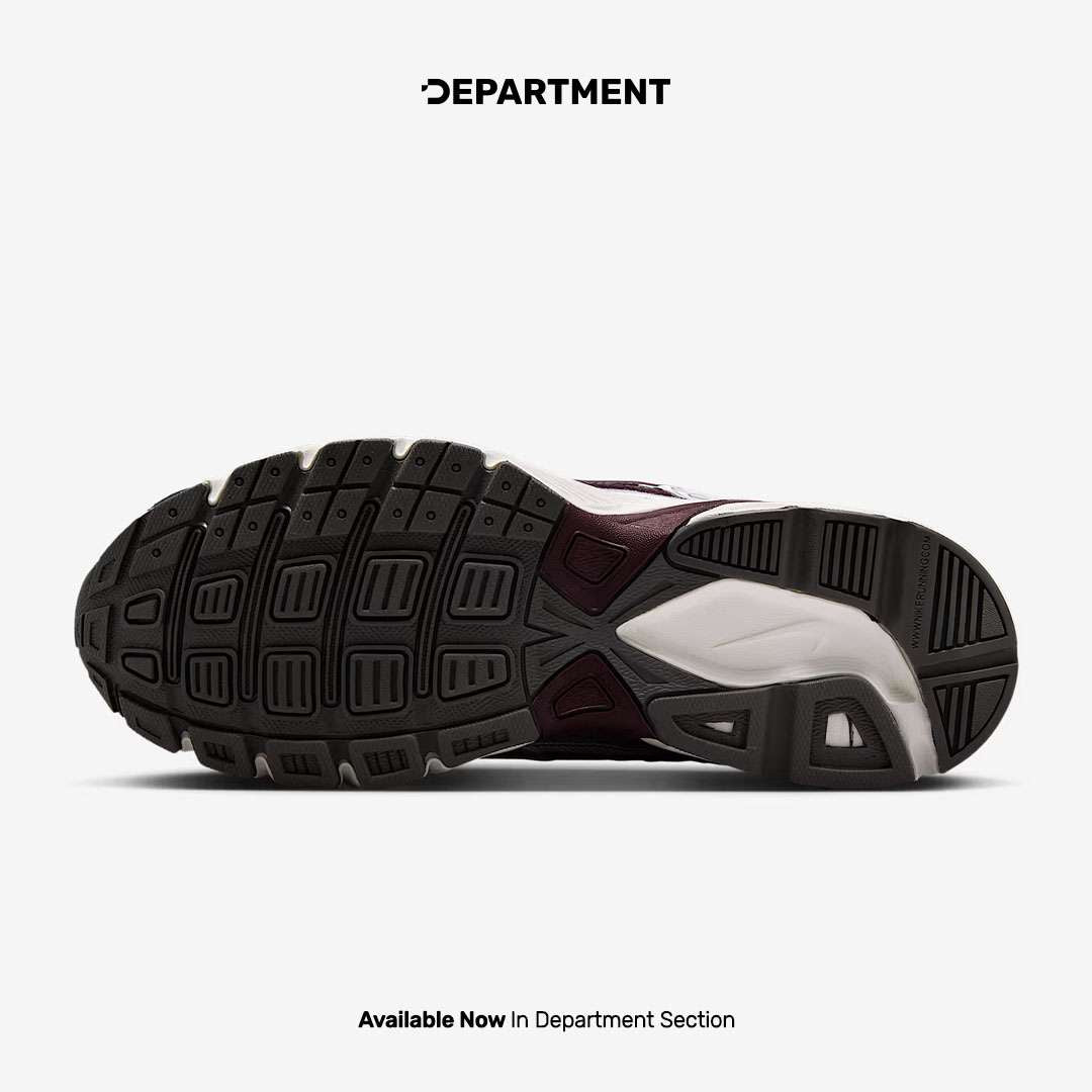 NIKE WMNS INITIATOR