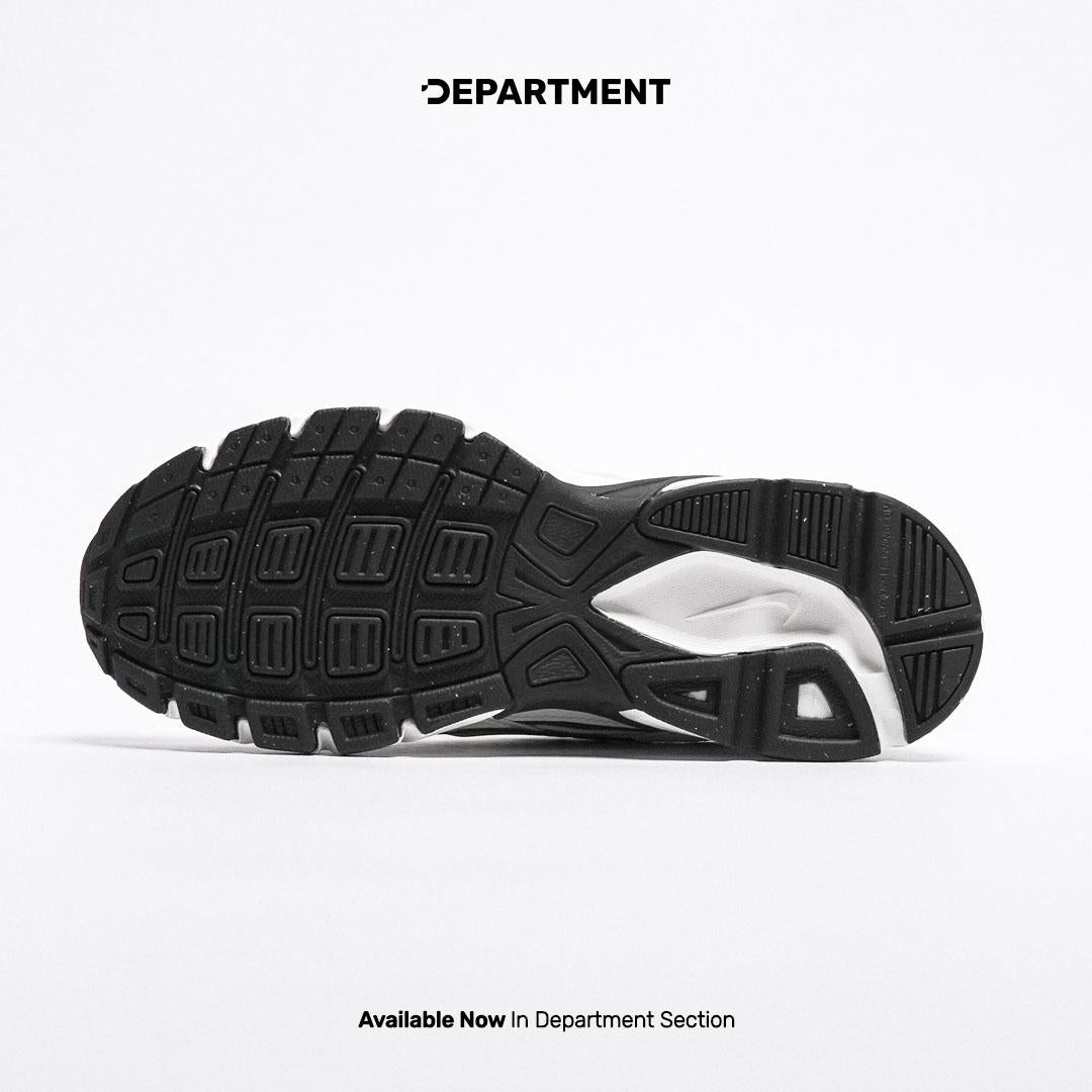 NIKE WMNS INITIATOR