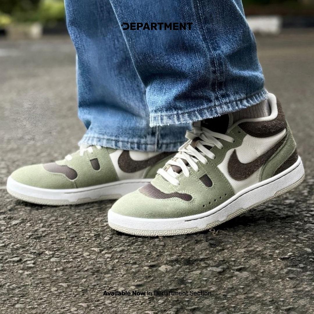 NIKE ATTACK
