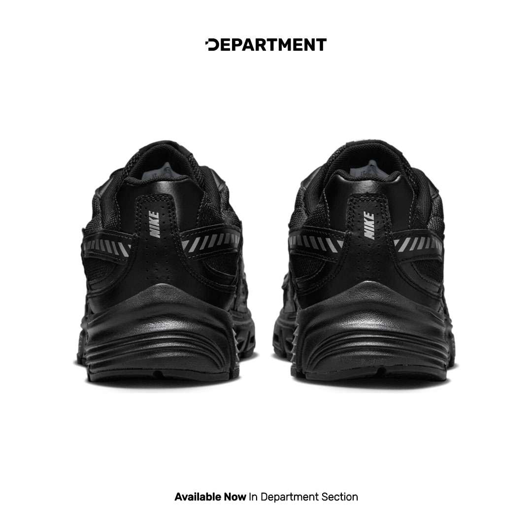 NIKE INITIATOR