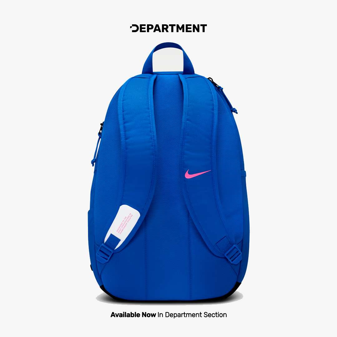 NIKE ACADEMY TEAM