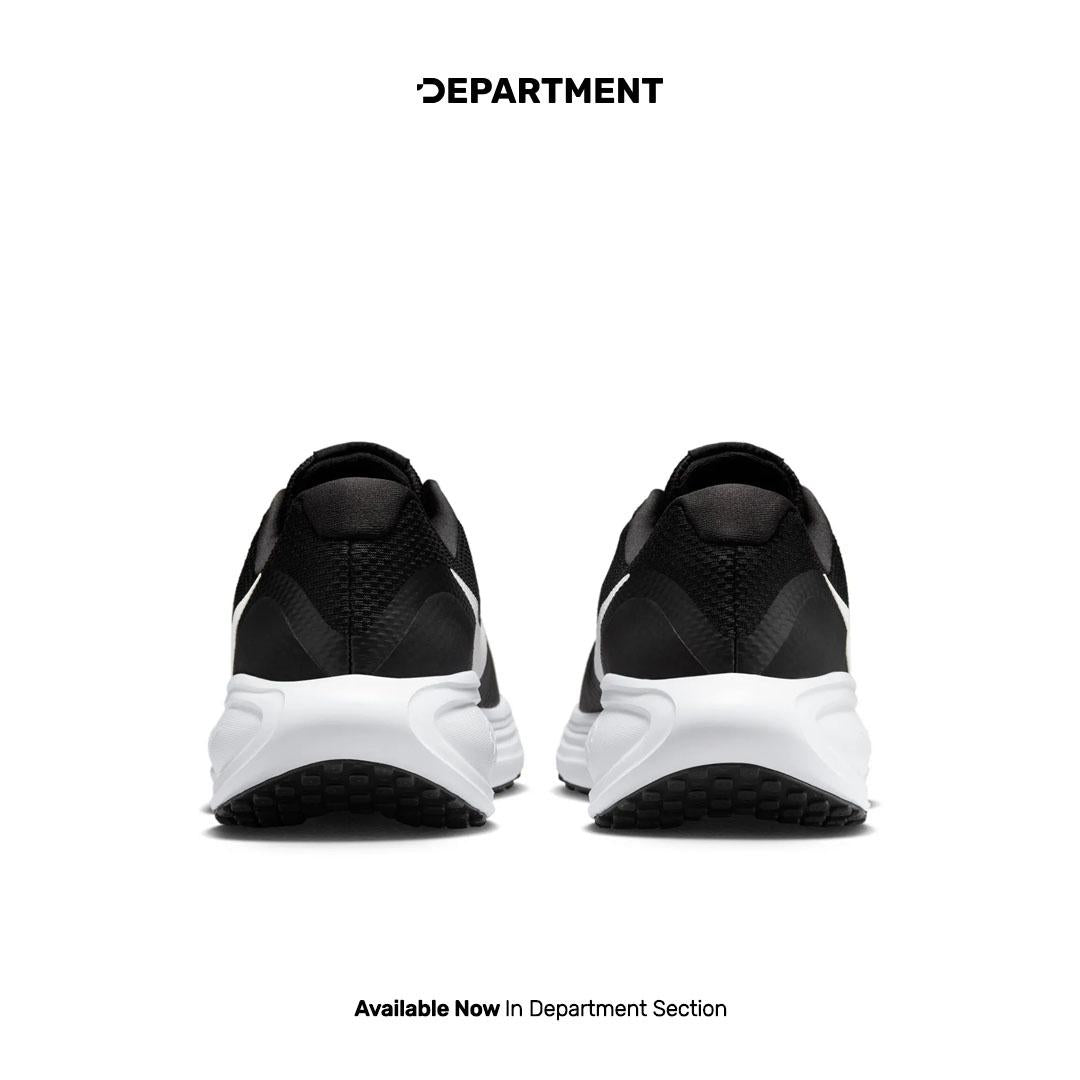 NIKE REVOLUTION 8