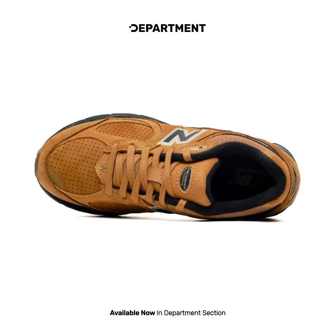 NEW BALANCE 2002R