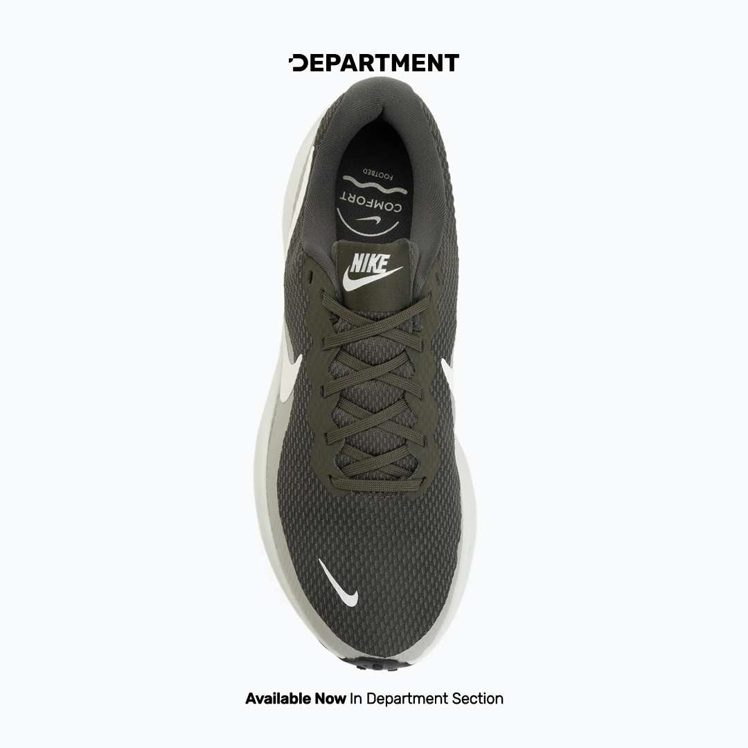 NIKE REVOLUTION 8