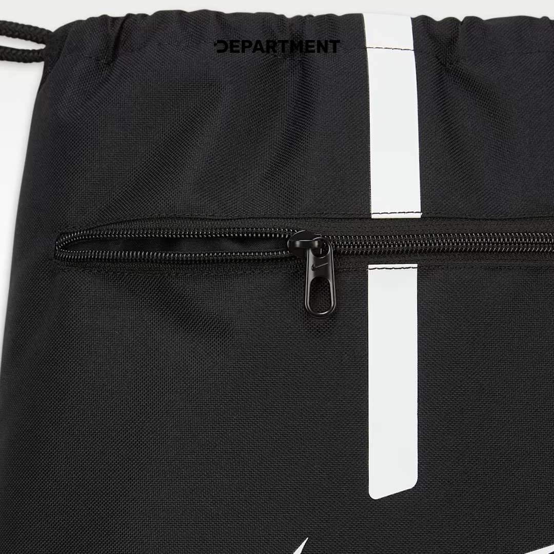 NIKE ACADEMY FOOTBALL