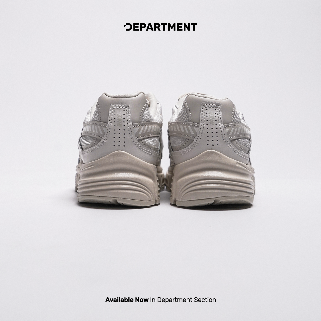NIKE WMNS INITIATOR