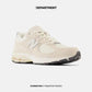 NEW BALANCE 2002R