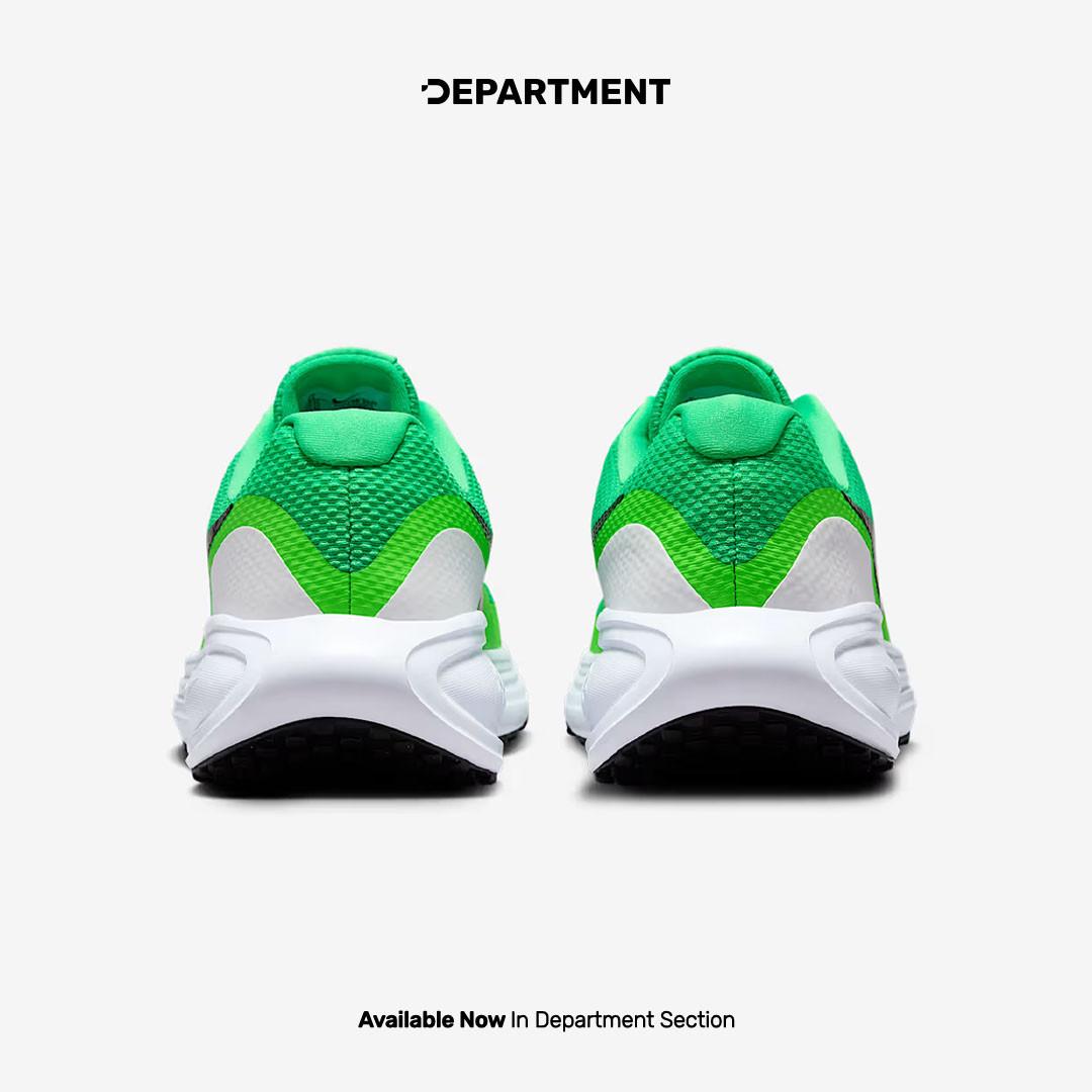 NIKE REVOLUTION 8