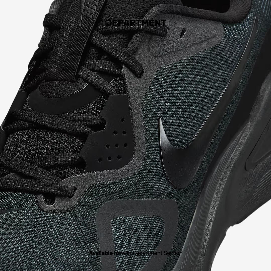 NIKE STRUCTURE 26