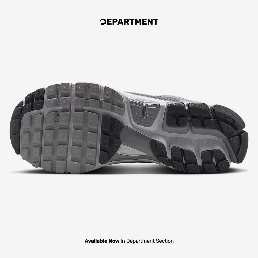 NIKE ZOOM VOMERO 5
