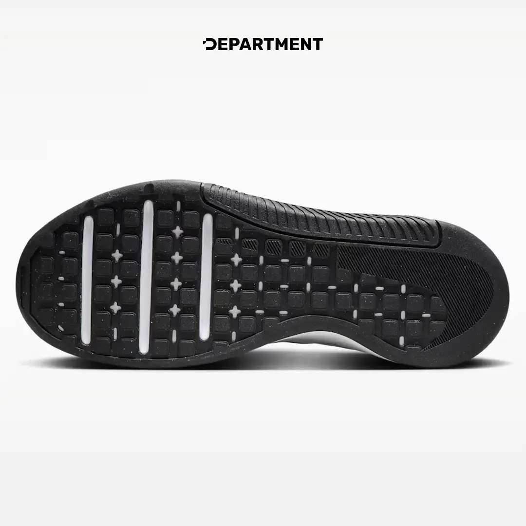 NIKE MC TRAINER 3