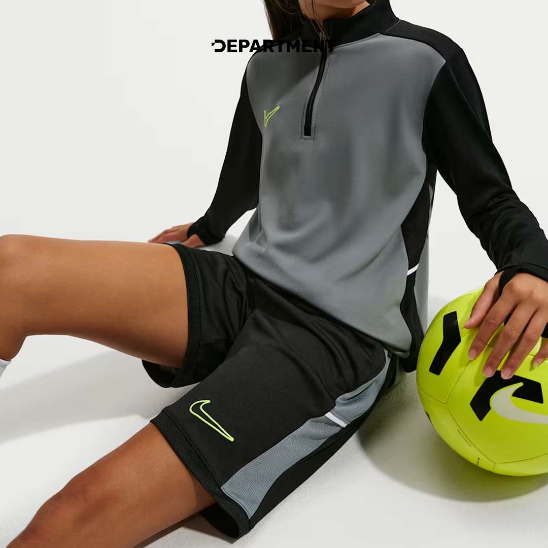 NIKE ACADEMY 25