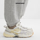 NIKE WMNS V2K RUN