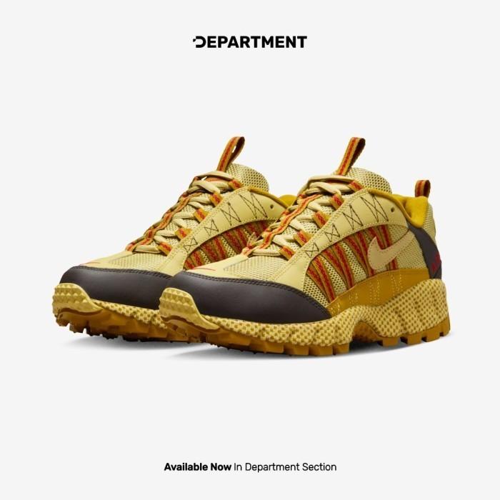 NIKE AIR HUMARA QS 'BUFF GOLD'