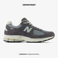 NEW BALANCE 2002R