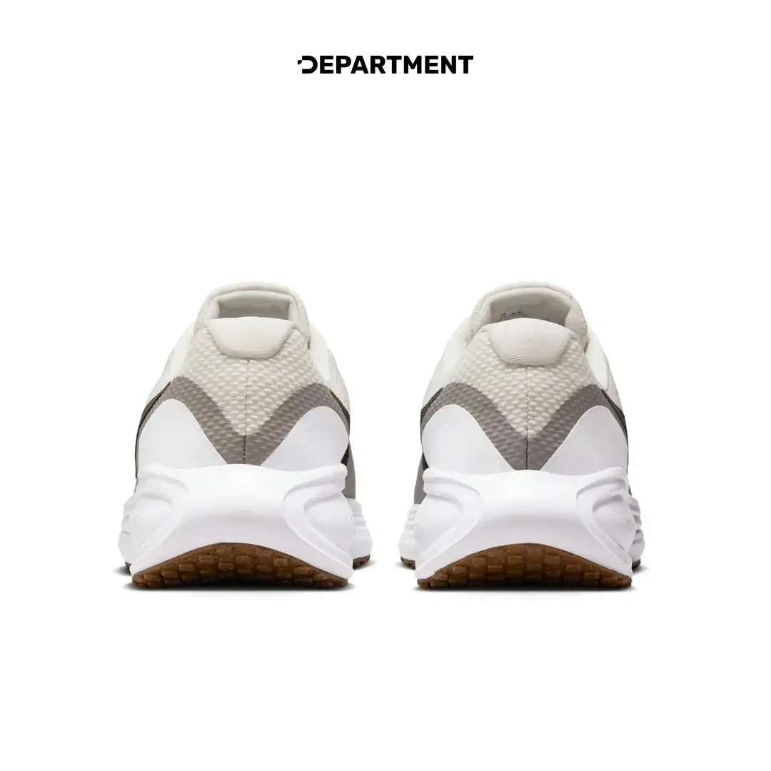 NIKE REVOLUTION 8 WIDE