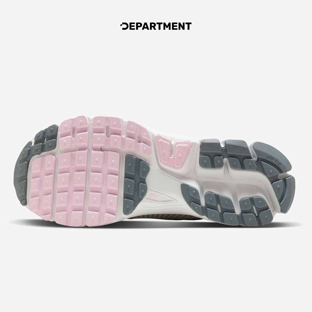 NIKE W ZOOM VOMERO 5