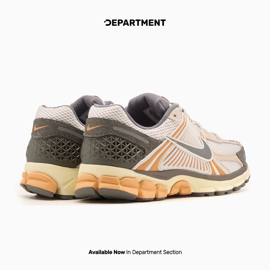 NIKE ZOOM VOMERO 5