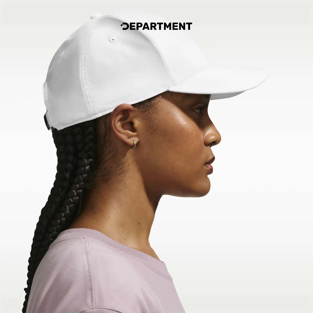 NIKE DRI-FIT CLUB STRUCTURED METAL LOGO