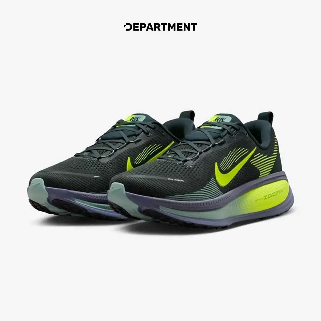 NIKE VOMERO 18