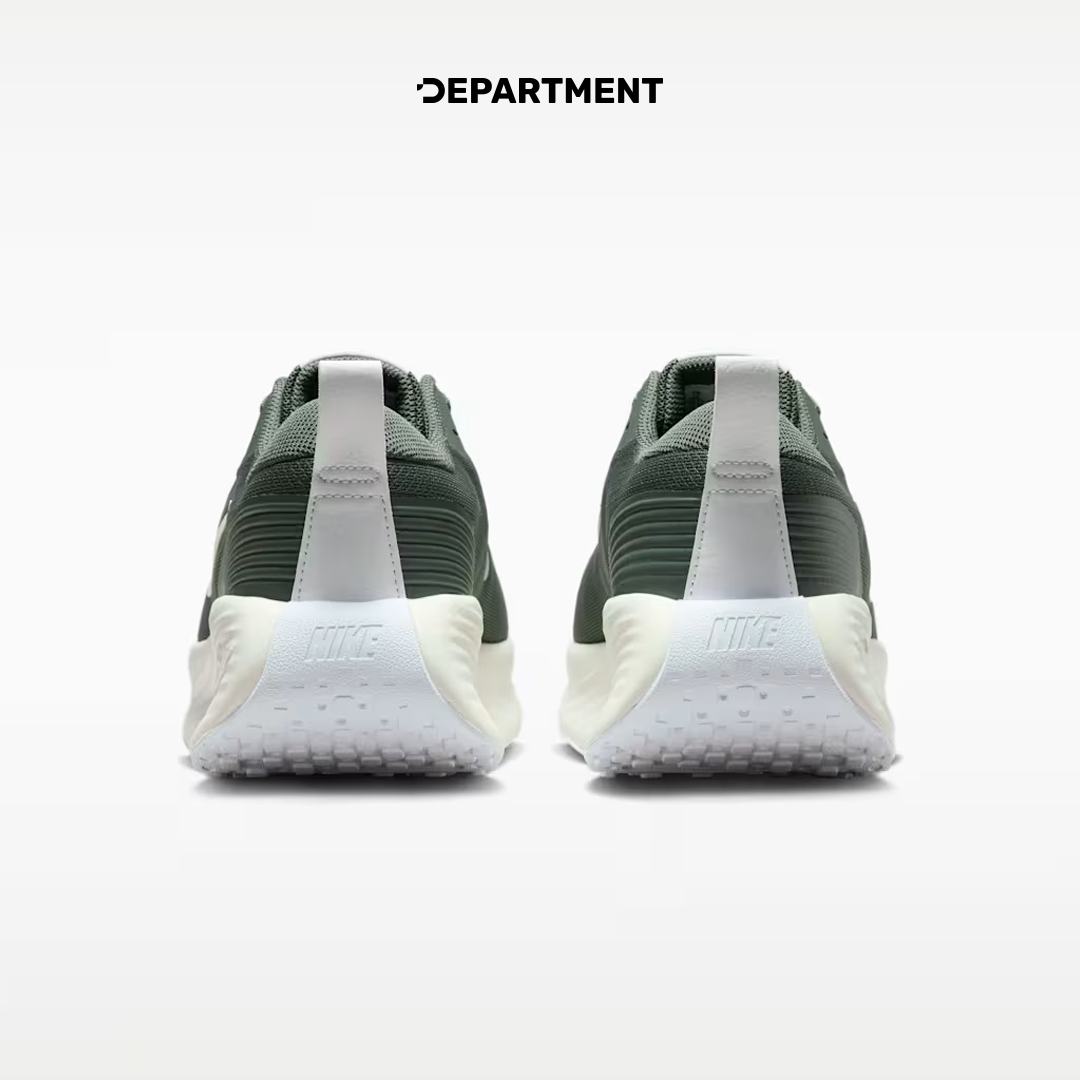 NIKE PROMINA