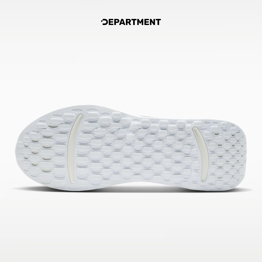 NIKE PROMINA