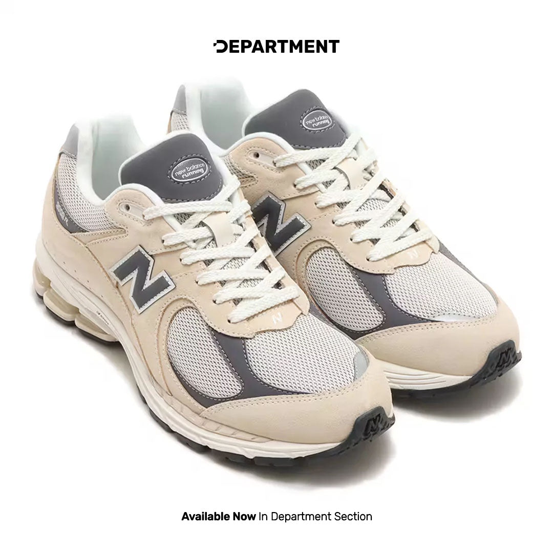 NEW BALANCE 2002R