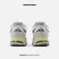 NEW BALANCE 2002R