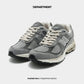 NEW BALANCE 2002R