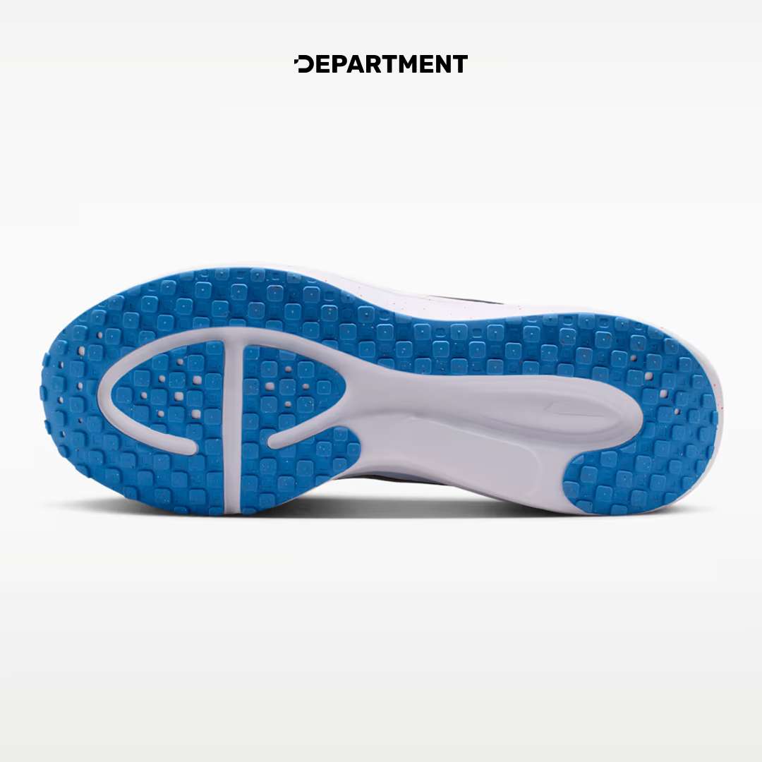 NIKE REVOLUTION 8