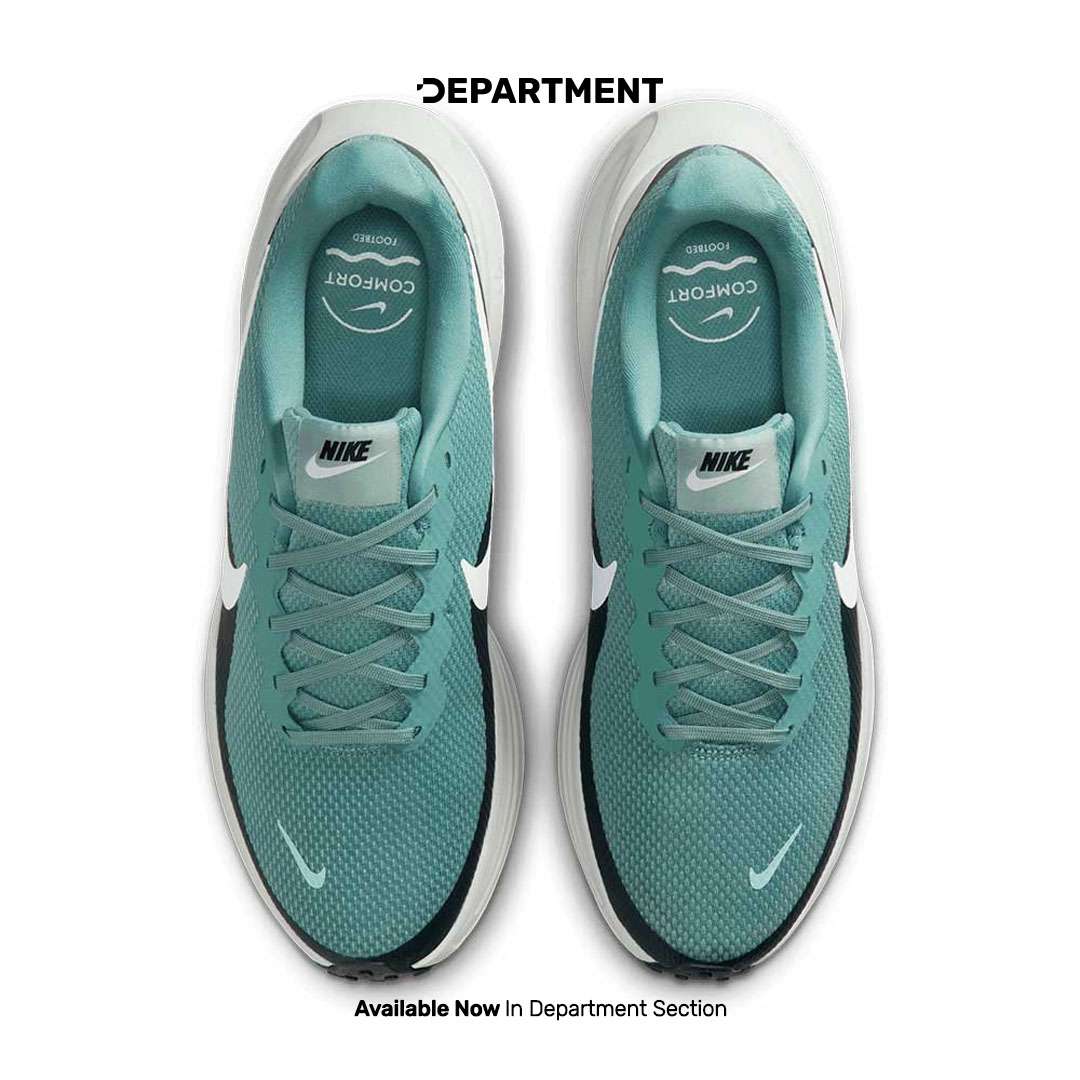 NIKE REVOLUTION 8