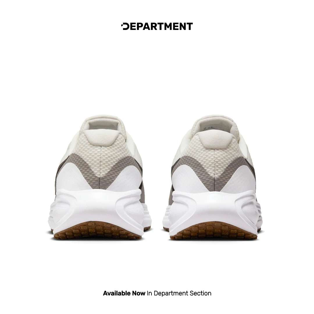 NIKE REVOLUTION 8 WIDE