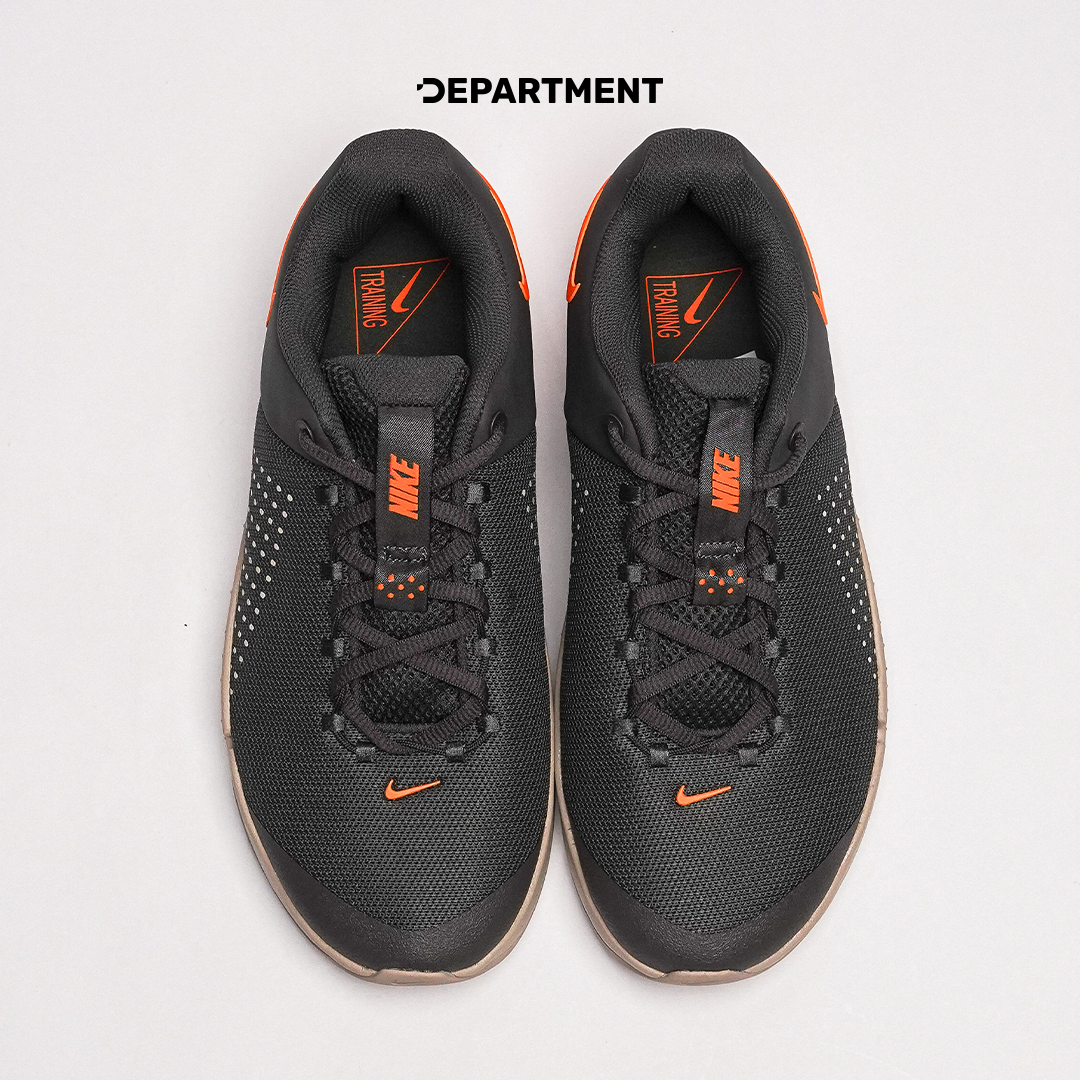 NIKE MC TRAINER 4