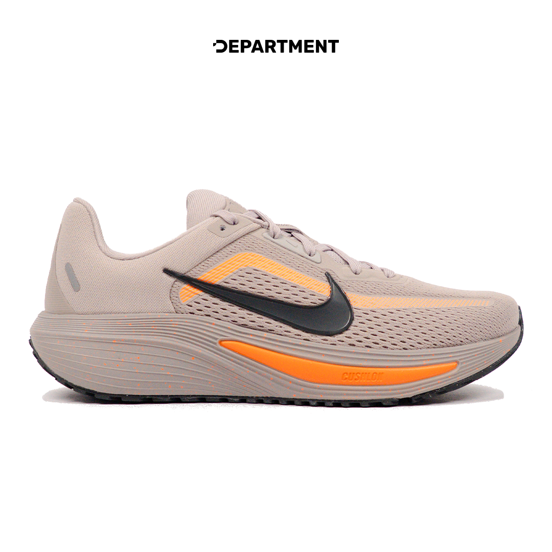 NIKE QUEST 7