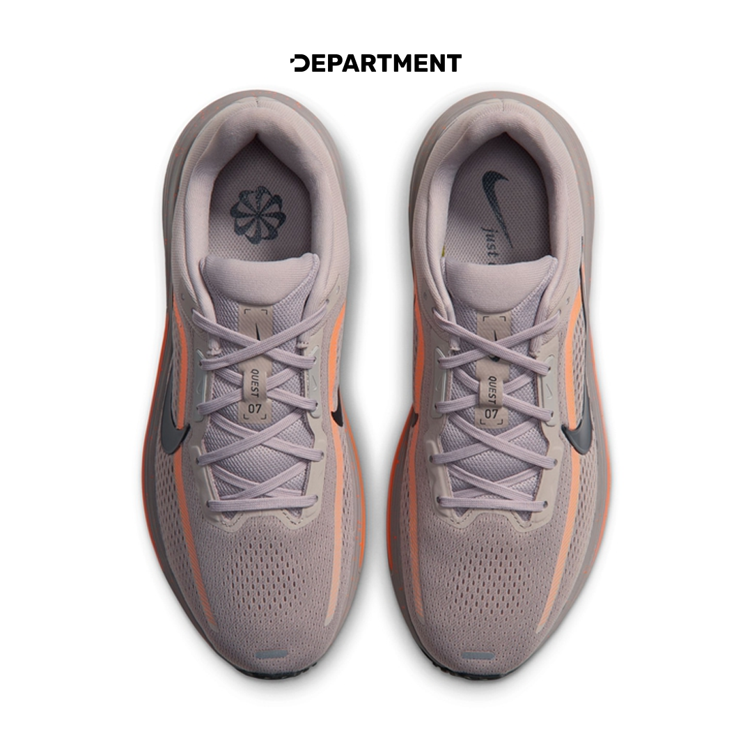NIKE QUEST 7