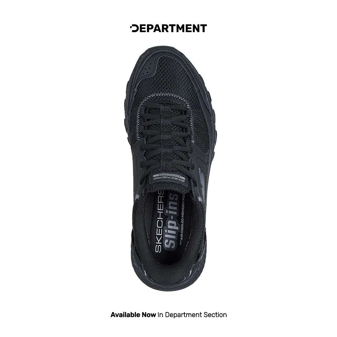 SKECHERS DYNAMITE AT ESCAPAR