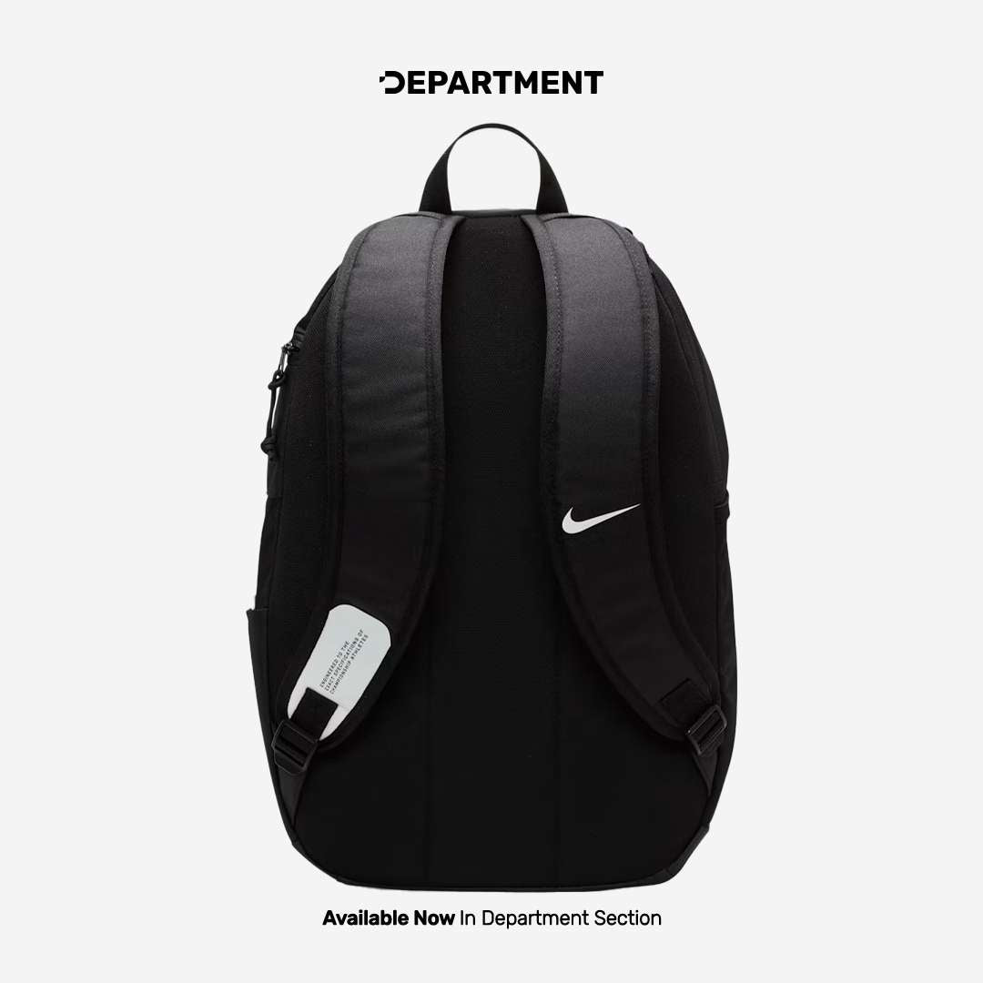 NIKE ACADEMY TEAM
